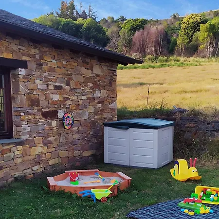 شاليه O Busto Aldea Rural *