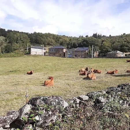 シャレー O Busto Aldea Rural A Pobra do Brollon