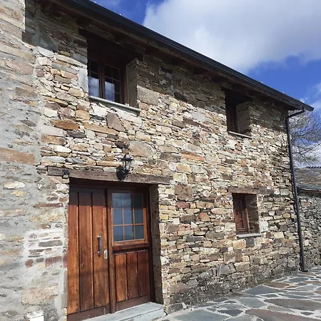 O Busto Aldea Rural シャレー *