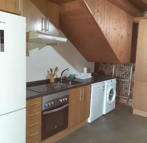 O Busto Aldea Rural A Pobra do Brollon