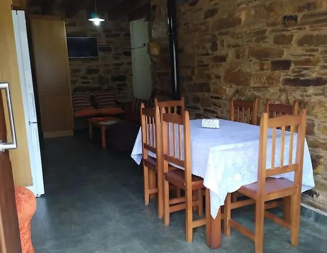 Alpstuga O Busto Aldea Rural A Pobra do Brollon