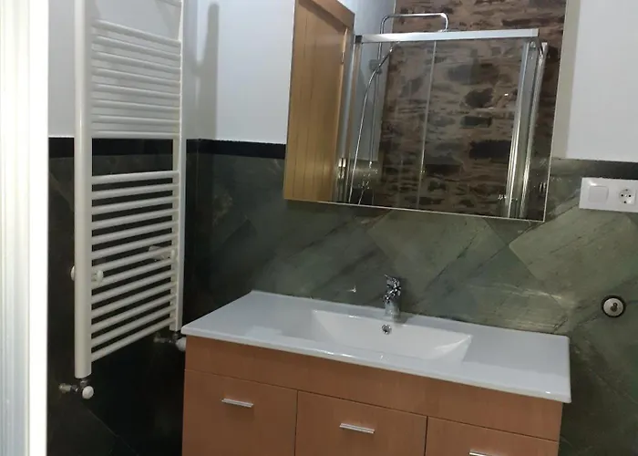 O Busto Aldea Rural A Pobra do Brollon